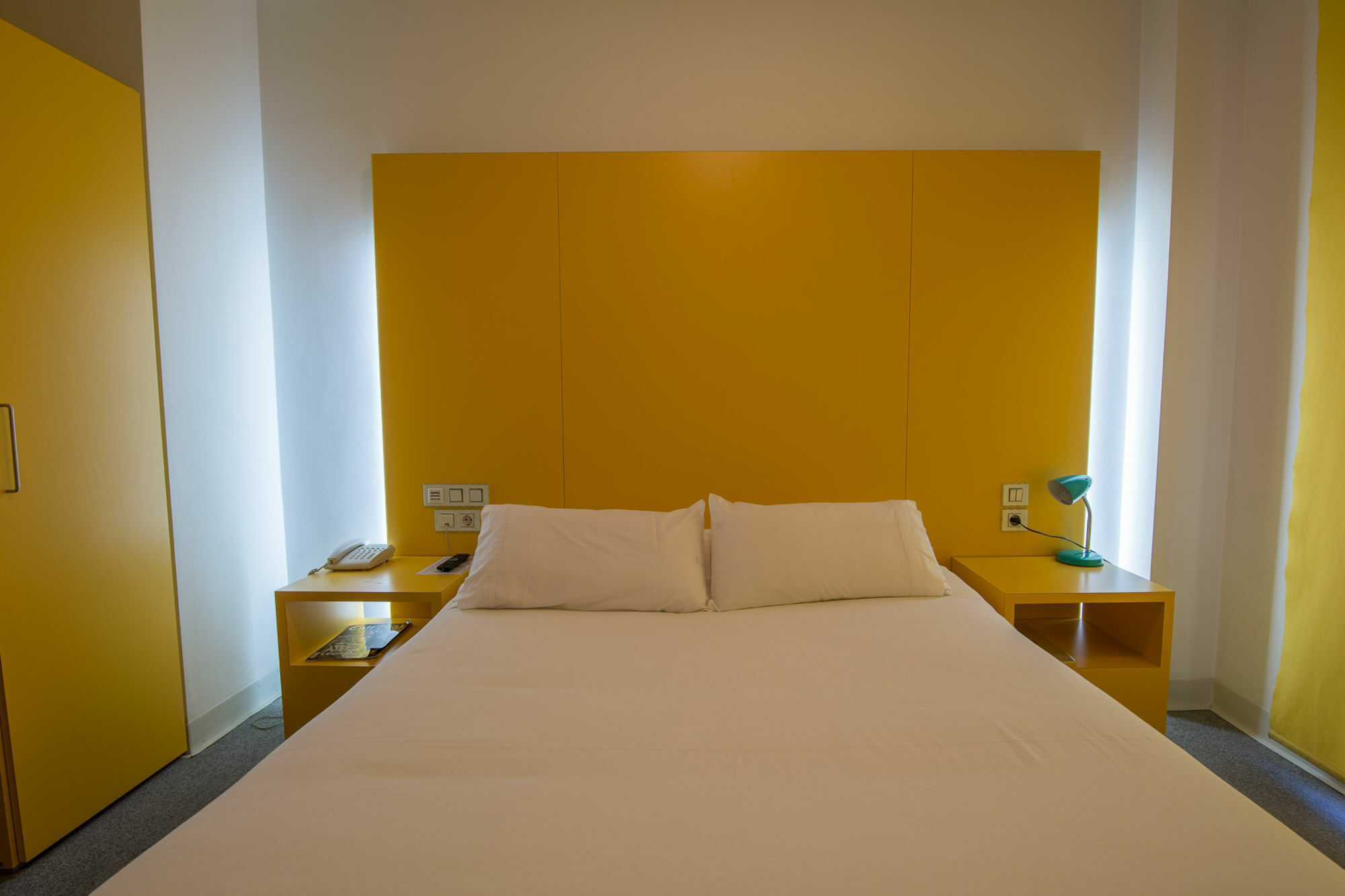Hostal Albany Леон Екстериор снимка